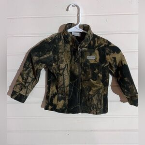 Columbia camouflage fall sweater with zipper for boys